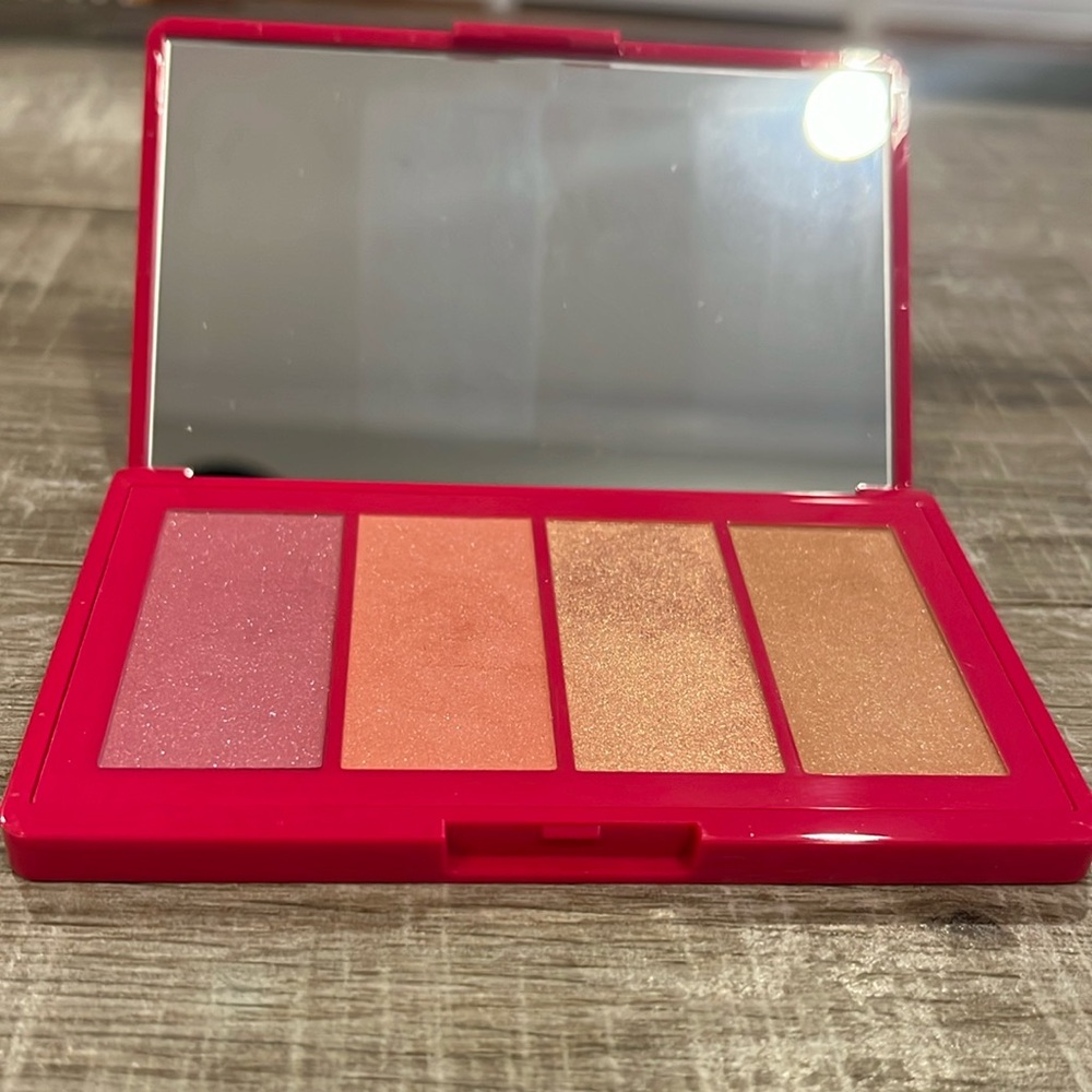 Lancome Starlight Face Palette with 4 blushes- All new